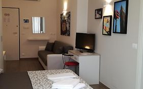 Metro Apartment